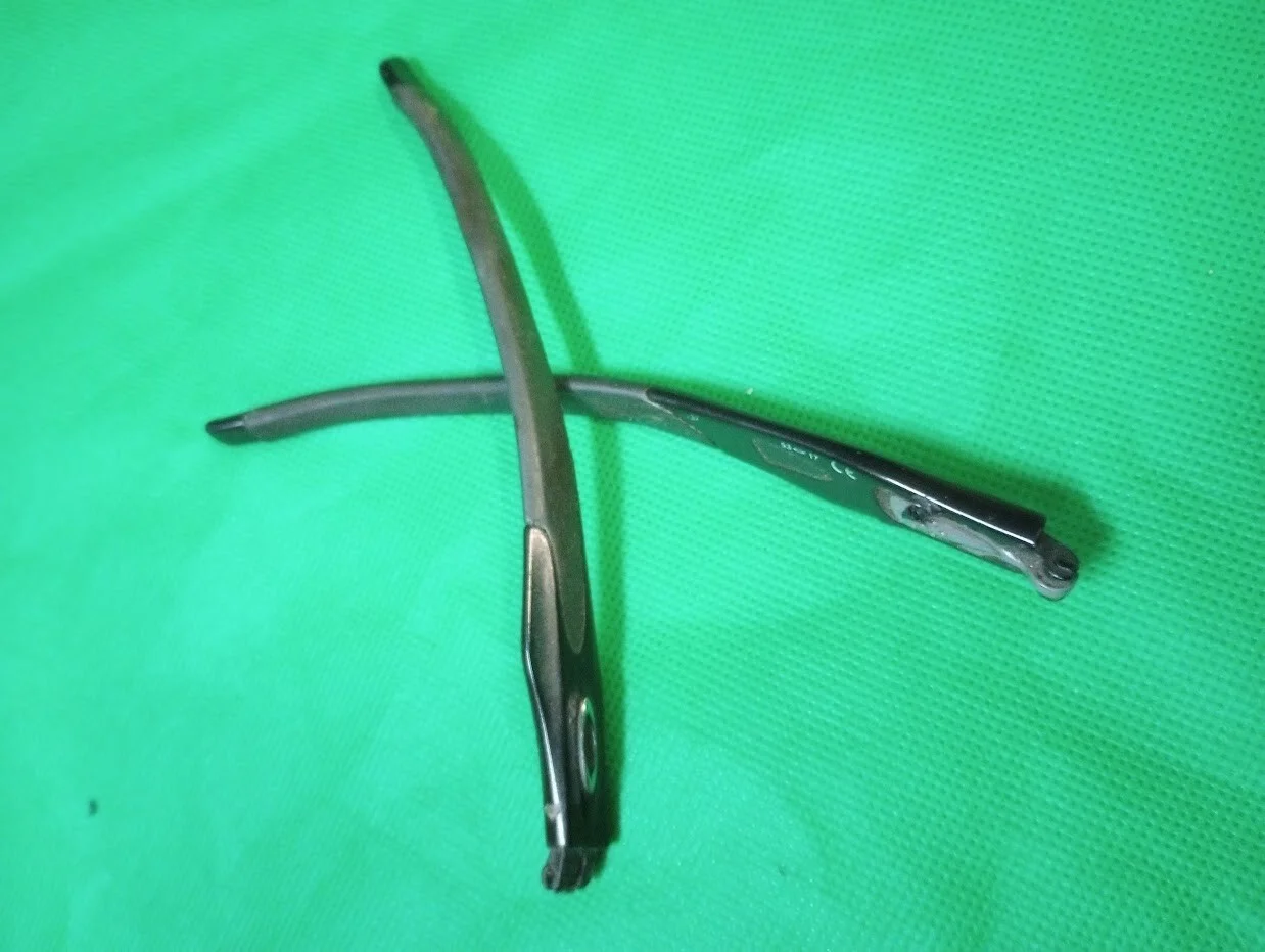 oakley / eyeglasses arms parts 2